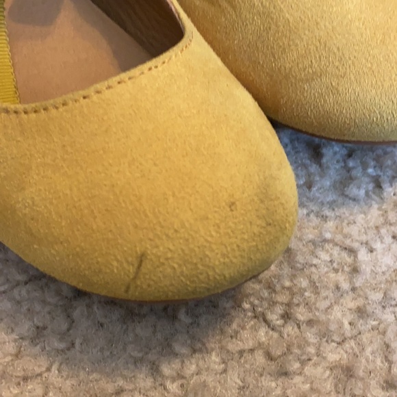 GB GIRLS - YELLOW SHOES - Picture 2 of 4